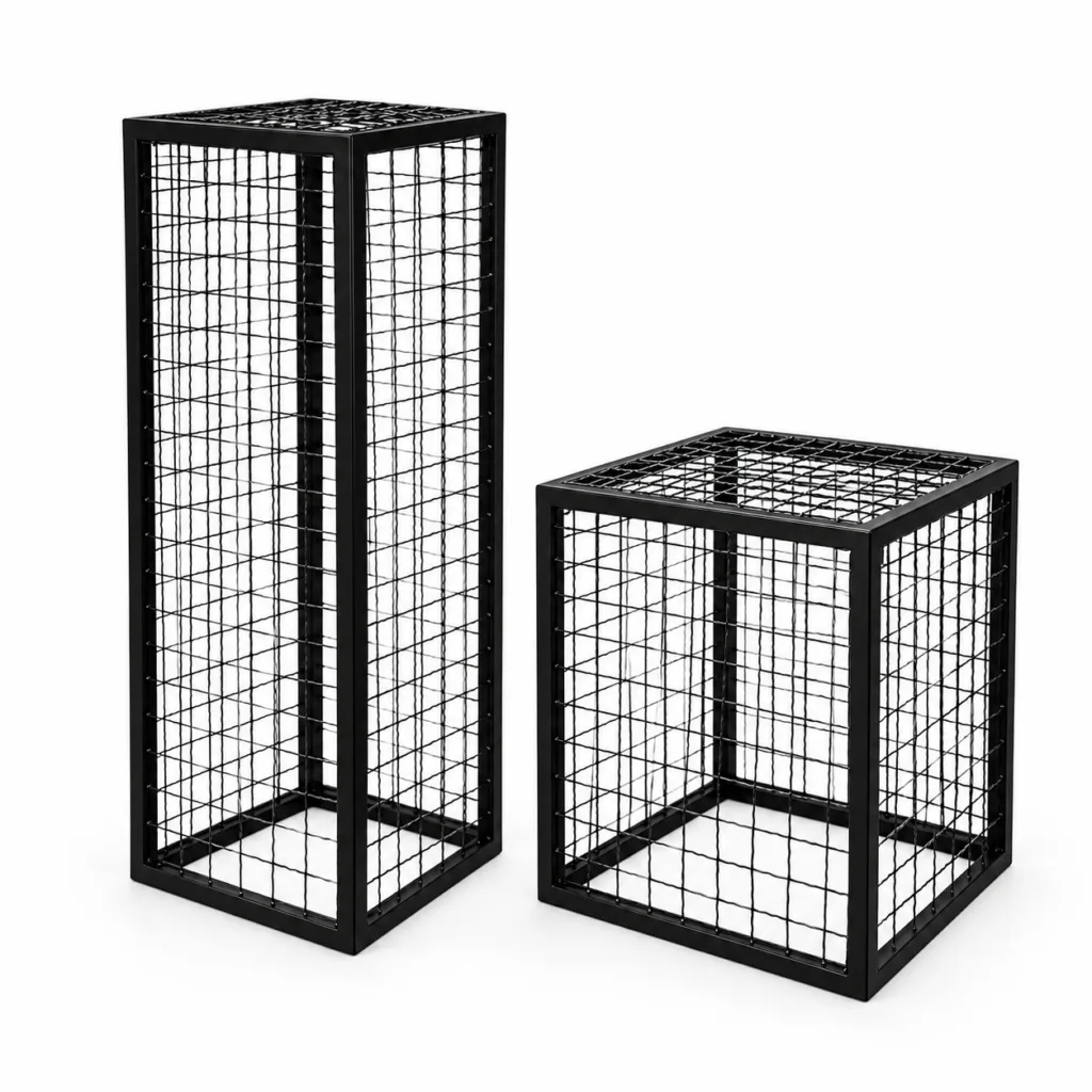 Black grid columns
