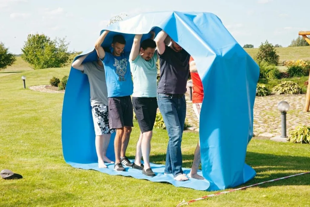 Relay activity ‘Sliding belt’