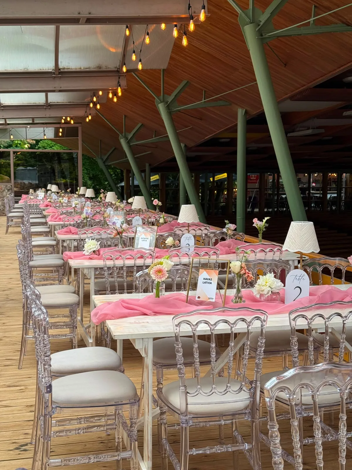 Beige lamp shade — event decor rental