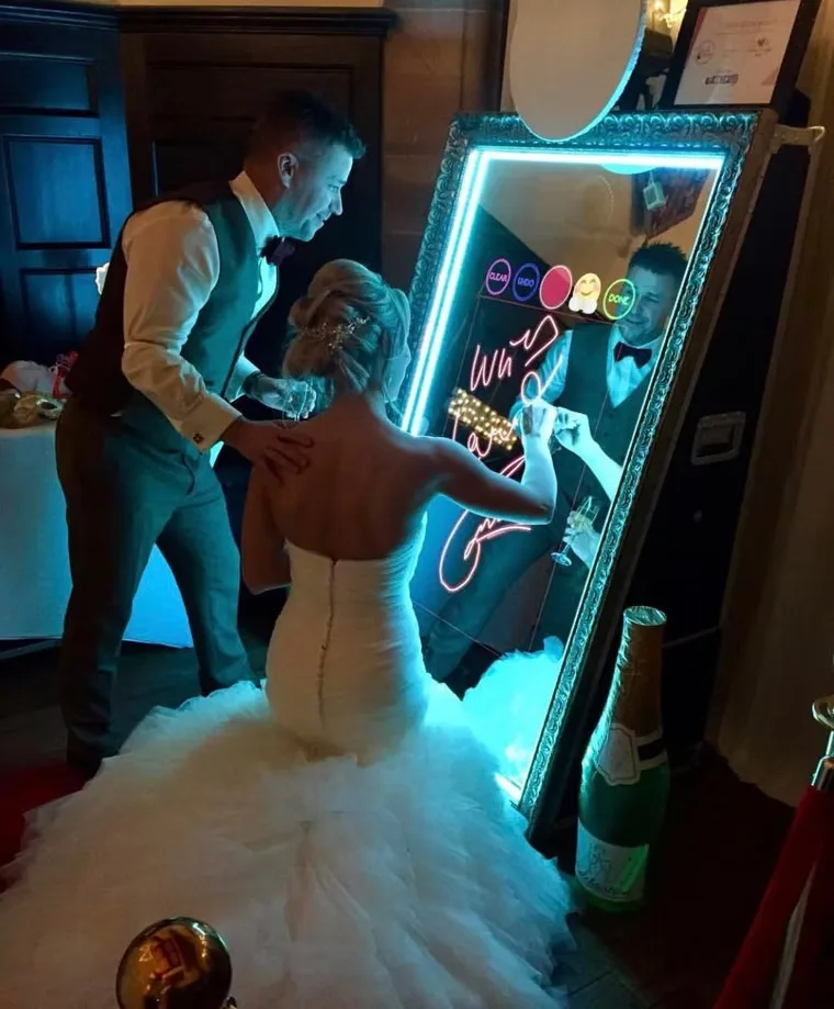 Selfie mirror