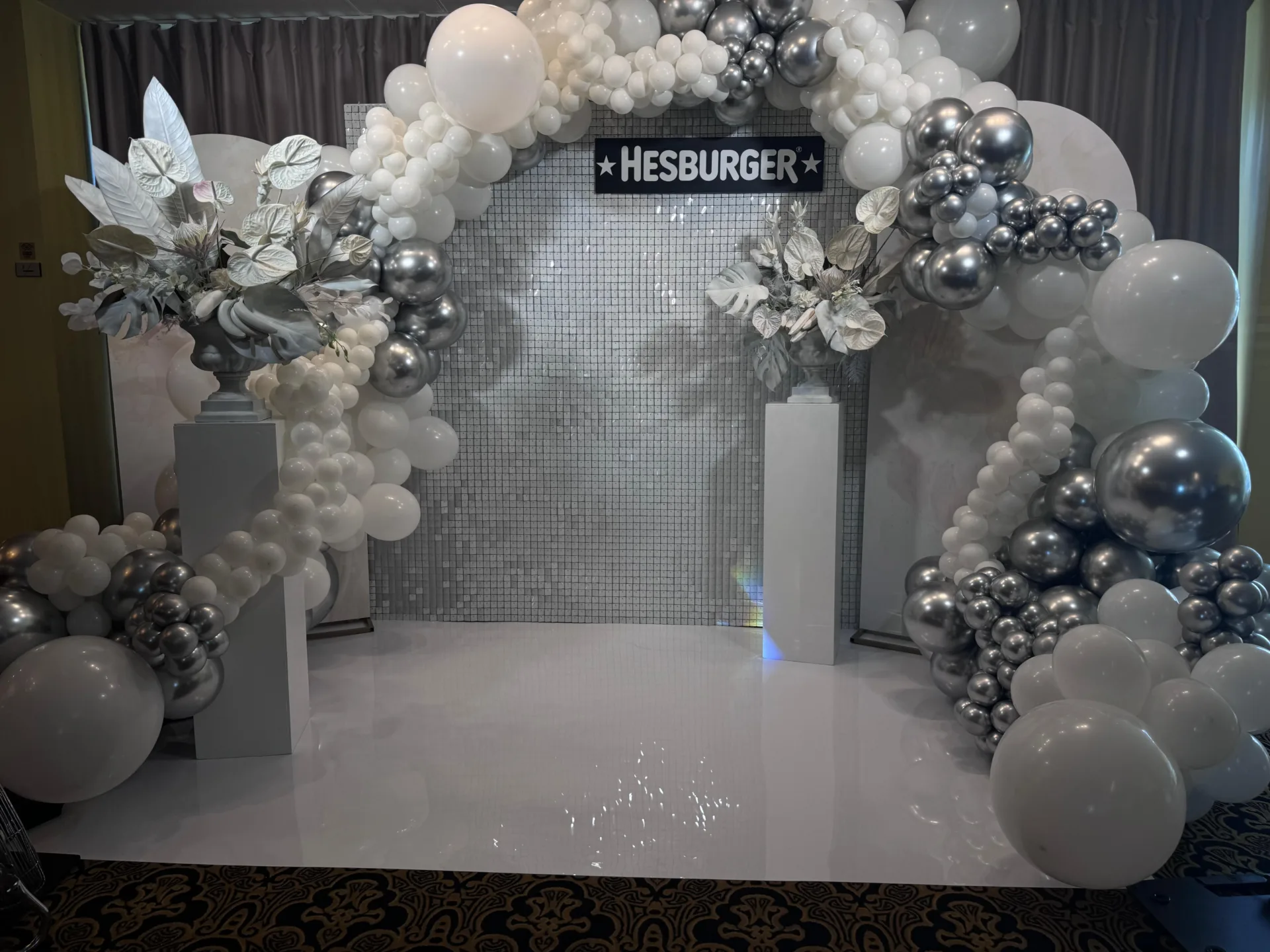 Hesburger White party